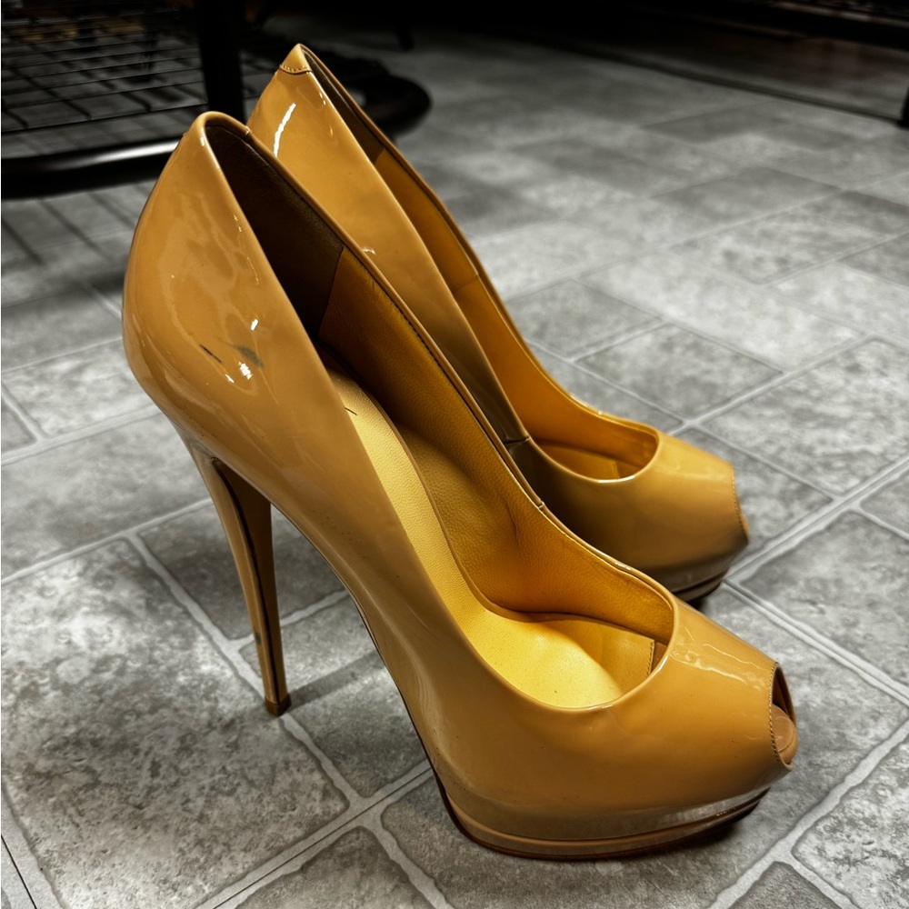 Vero Cuoio Beige Heels